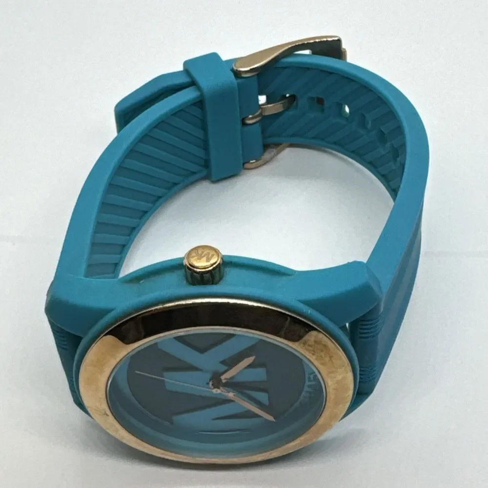 Michael Kors MK2559 Women's Turquoise Silicone Strap Analog Dial Watch JNA301